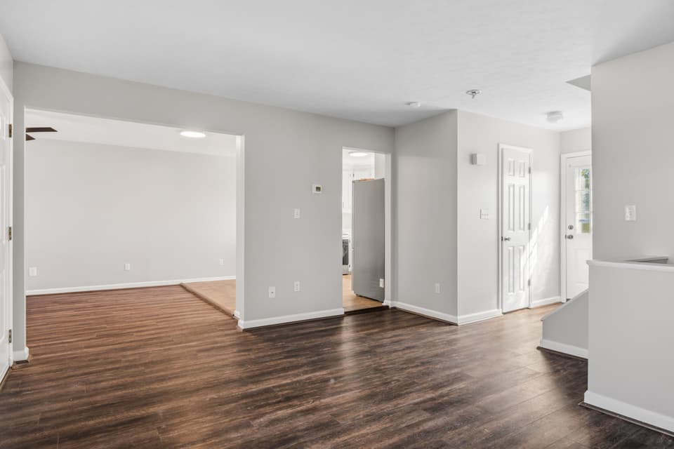 130 Warren Street, photo 6 of 40