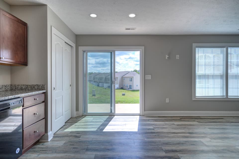 525 Twisted Oak Drive NW, photo 7 of 26