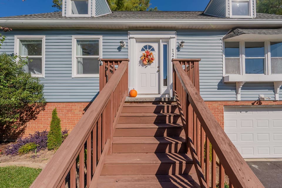 125 Wooden Shoe Court NW, photo 7 of 40