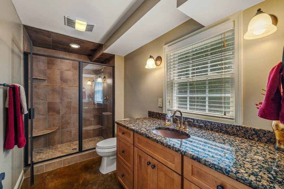 2050 Lubna Drive, photo 35 of 40