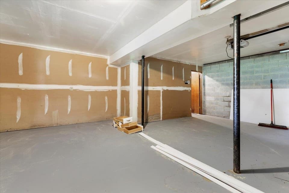 1180 Juniper Drive, photo 35 of 40