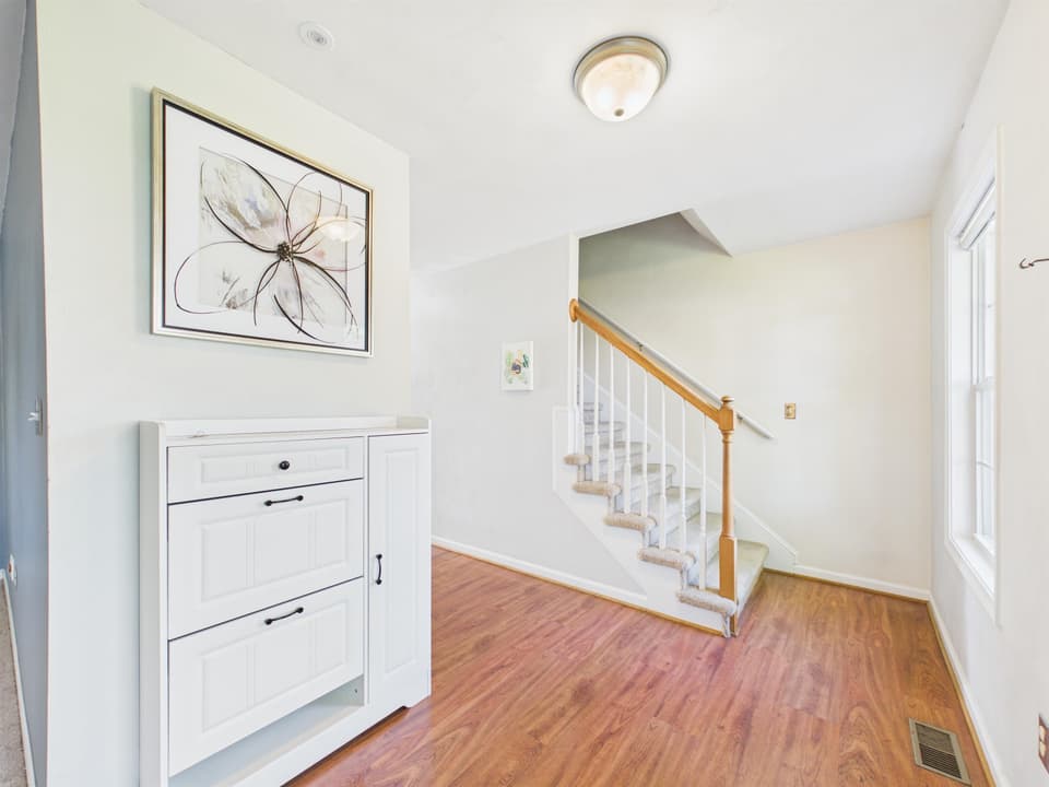 215 Sequoia Circle NW, photo 2 of 40