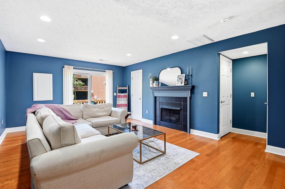 130 Blue Leaf Drive, photo 11 of 32