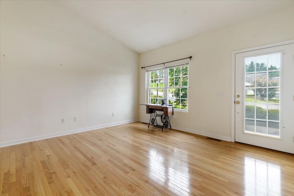 240 Slate Creek Drive NW, photo 9 of 40