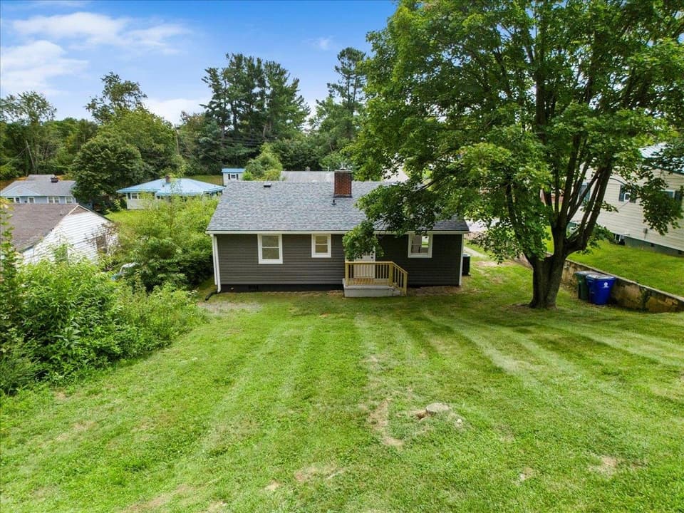 409 Third Street SW, photo 28 of 30