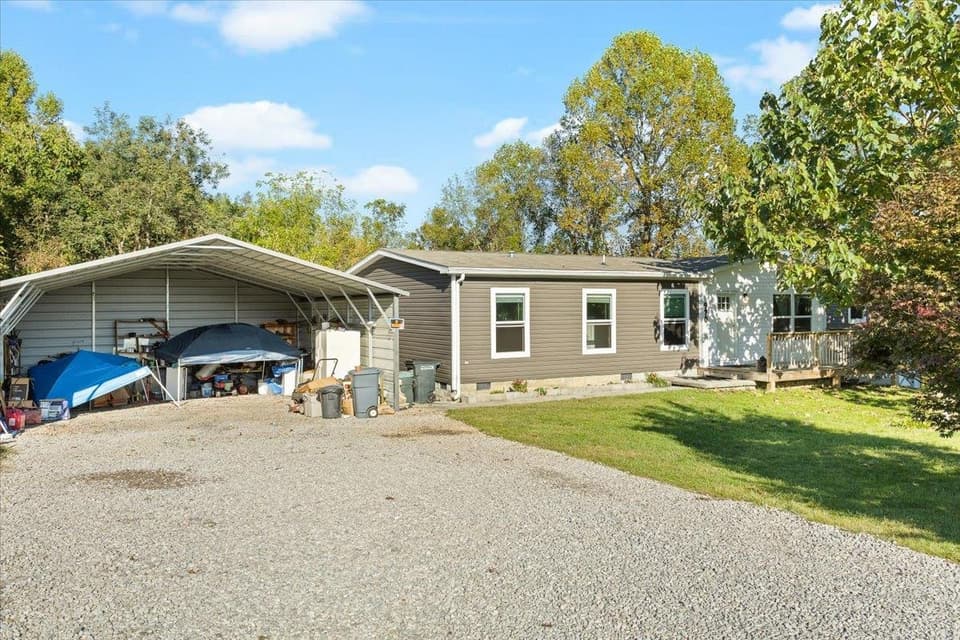 970 Ridgeway Drive, photo 2 of 34