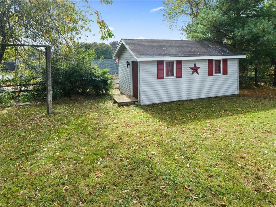 1363 Dow Street, photo 35 of 40