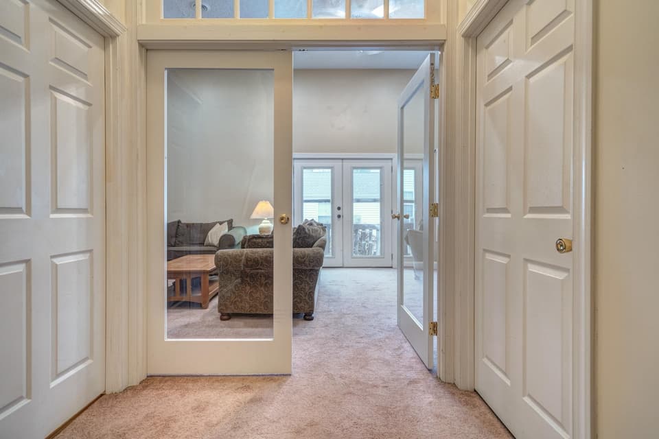 250 Silver Leaf Drive, photo 33 of 40