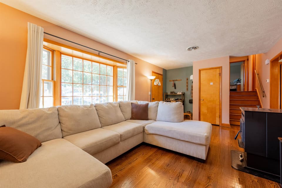400 Turpin Walk, photo 13 of 40