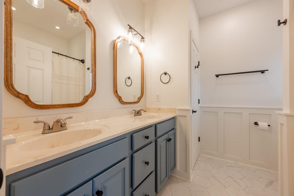 305 Meadow Drive, photo 33 of 40
