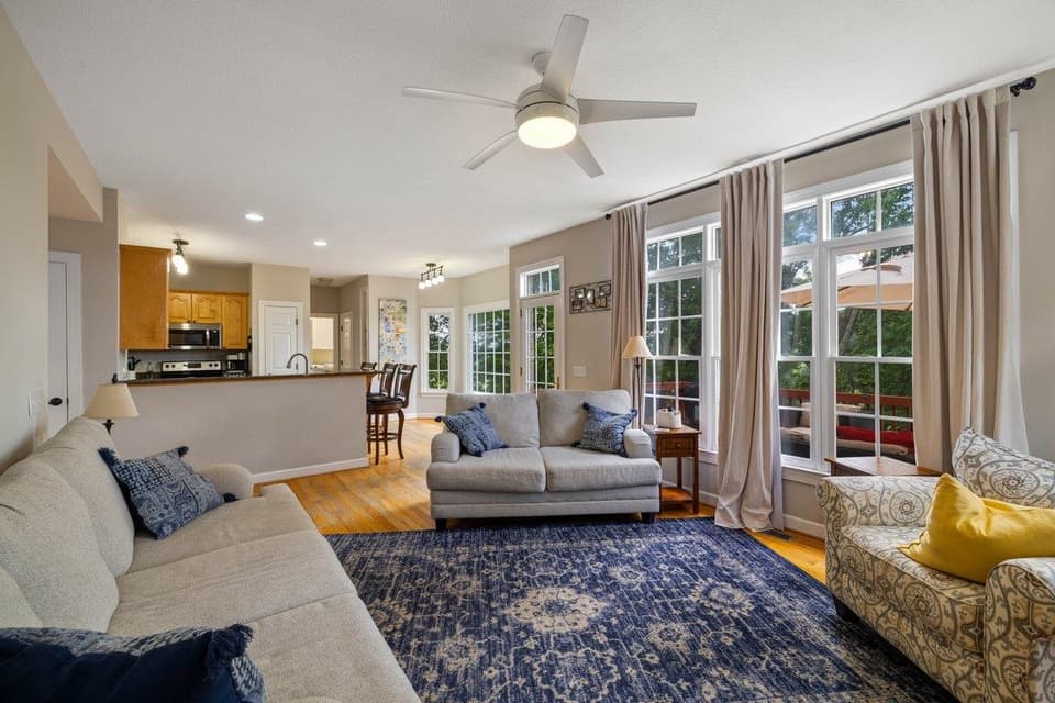 2050 Lubna Drive, photo 9 of 40