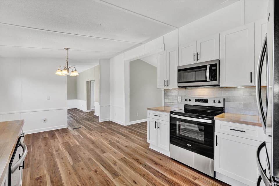 1030 Church St NE, photo 15 of 37
