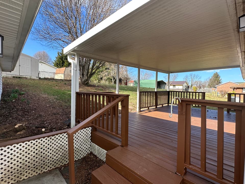 240 Epperly Dr, photo 7 of 29