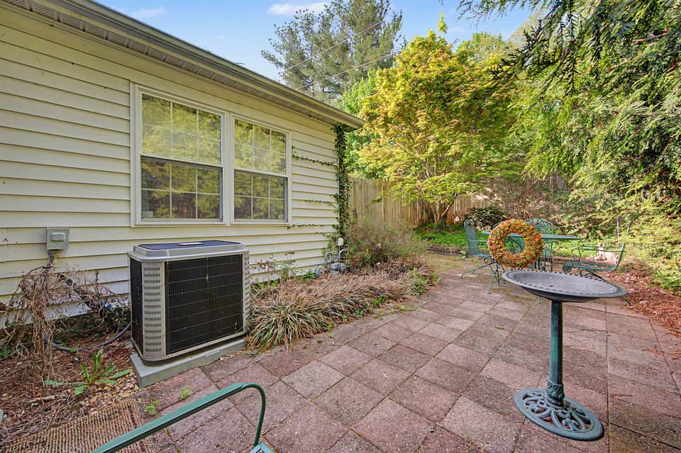 155 Jennifer Street SE, photo 34 of 40