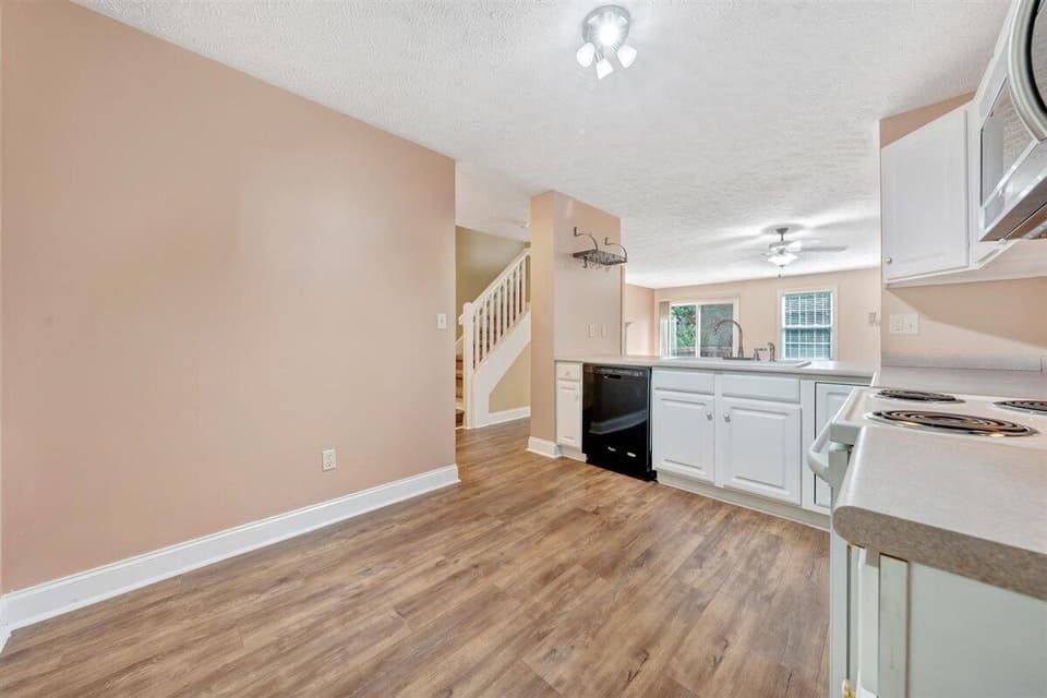1435 Providence Blvd NW, photo 3 of 26
