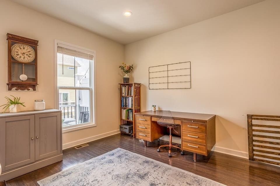 110 Hamilton Ave NW, photo 11 of 24