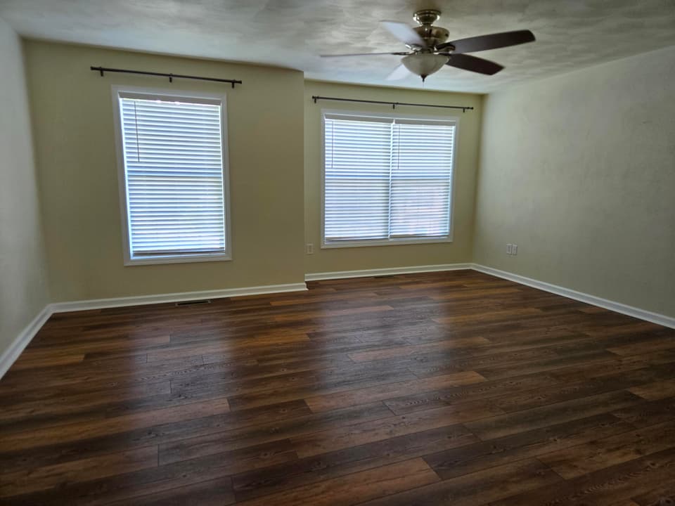 440 Windsor Dr, photo 15 of 33