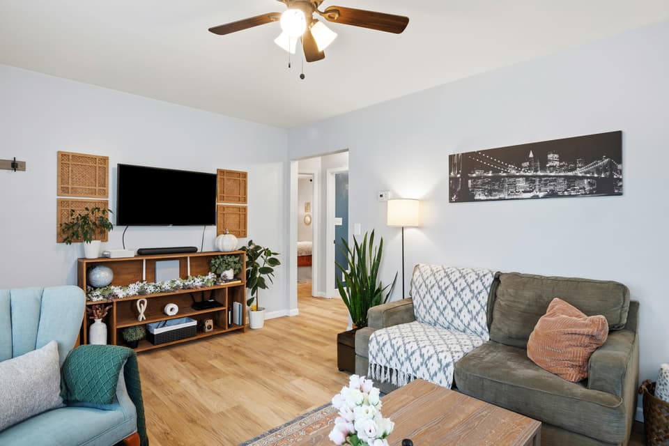 255 Fisher Street SE, photo 8 of 40