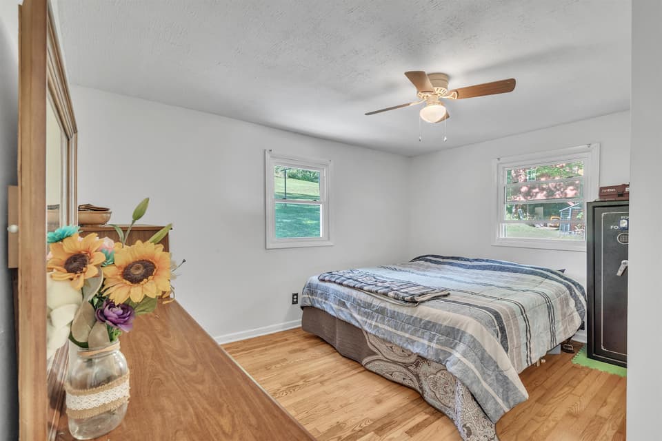 2617 Beech Spring Lane, photo 23 of 40