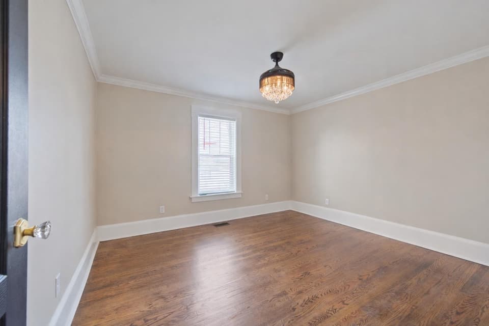 200 S Franklin Street, photo 38 of 40