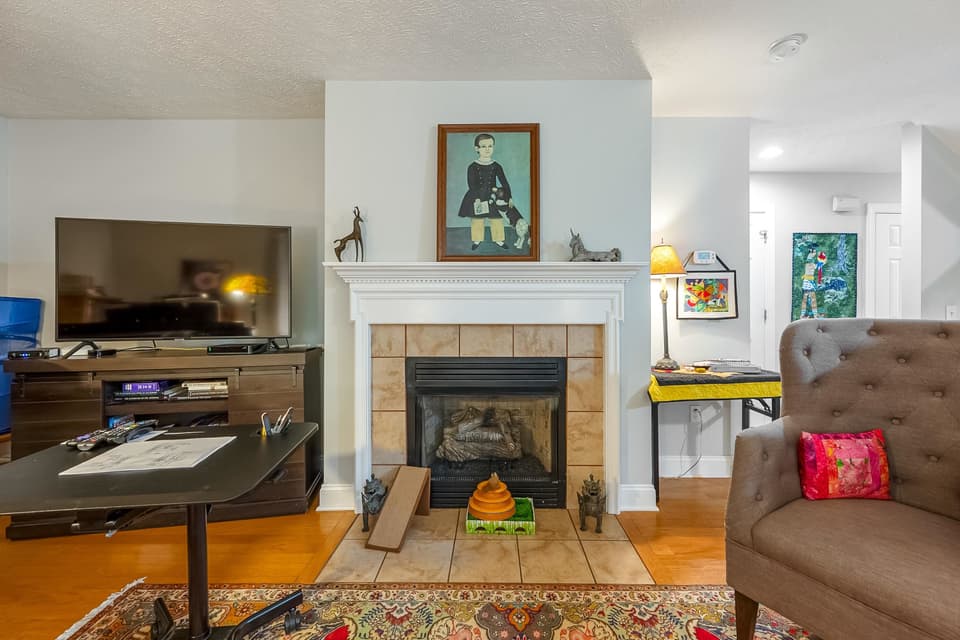195 Tall Oak Boulevard, photo 10 of 40