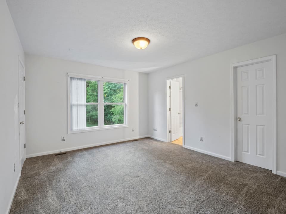 60 Wood Ridge Drive, photo 15 of 40
