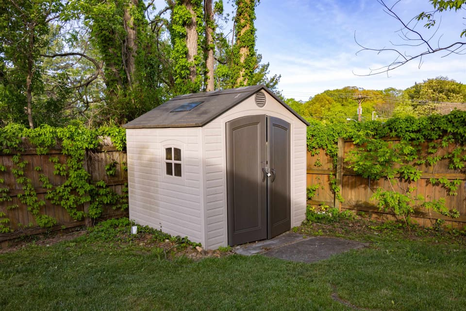 211 Alleghany Street SE, photo 9 of 24