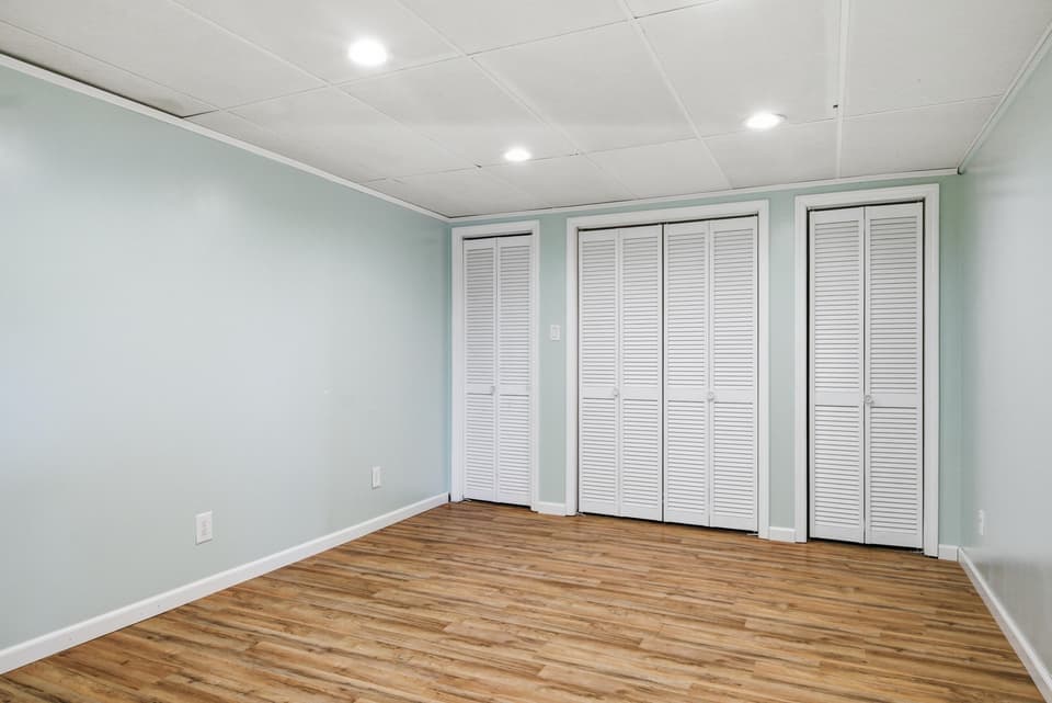 1381 Dow Street, photo 29 of 40