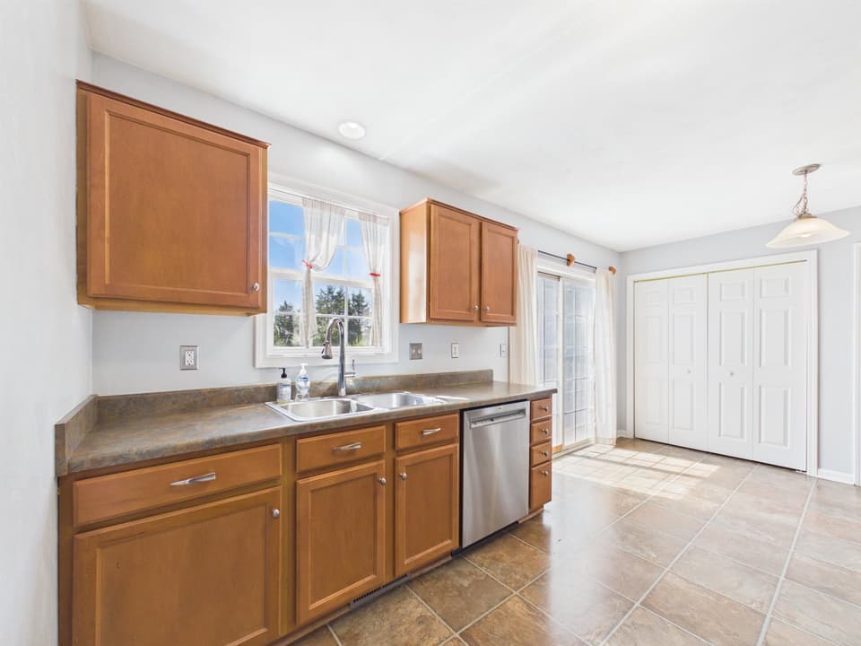 215 Sequoia Circle NW, photo 10 of 40
