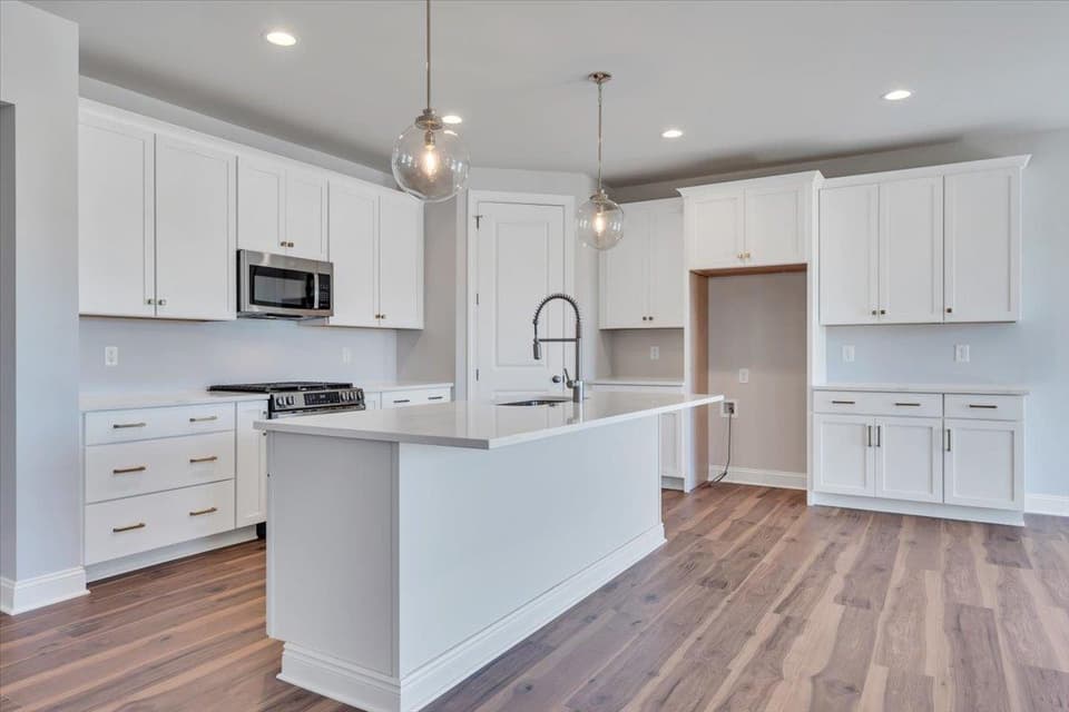 1000 Round Meadow Drive, photo 3 of 24