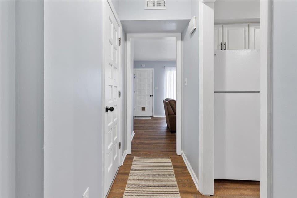229 Lester Place, photo 17 of 40