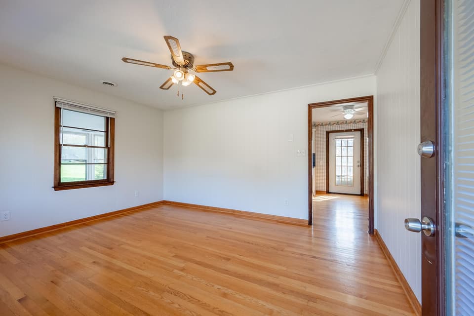 1747 Mud Pike Road, photo 5 of 40
