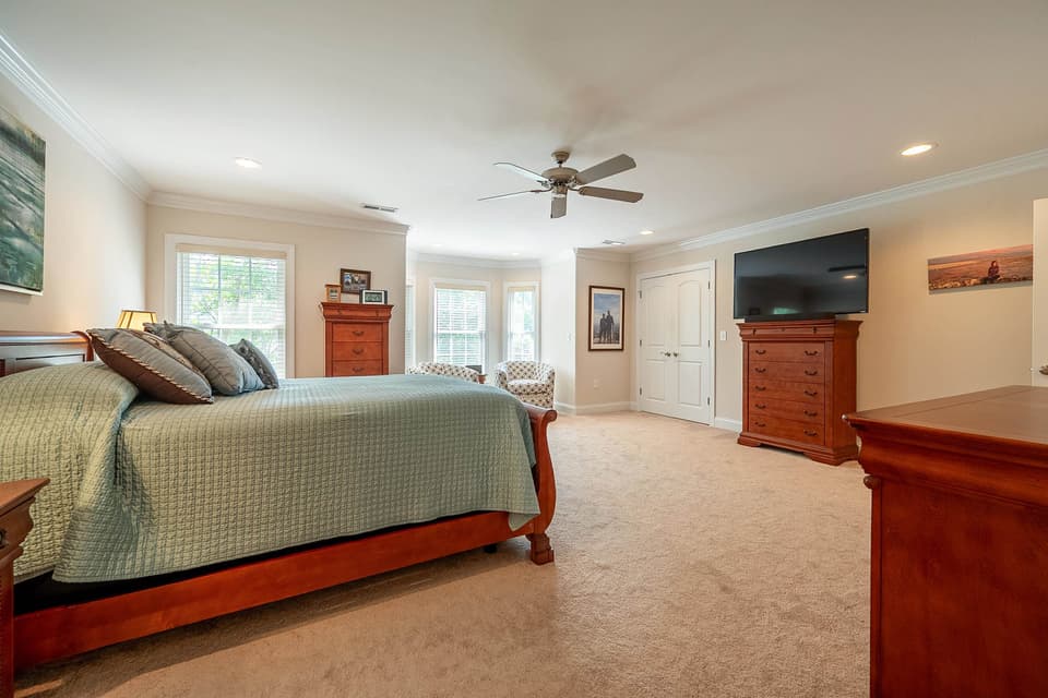 120 Phoenix Boulevard, photo 18 of 40