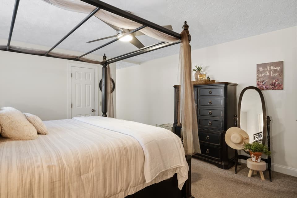450 Tower Road, photo 26 of 40