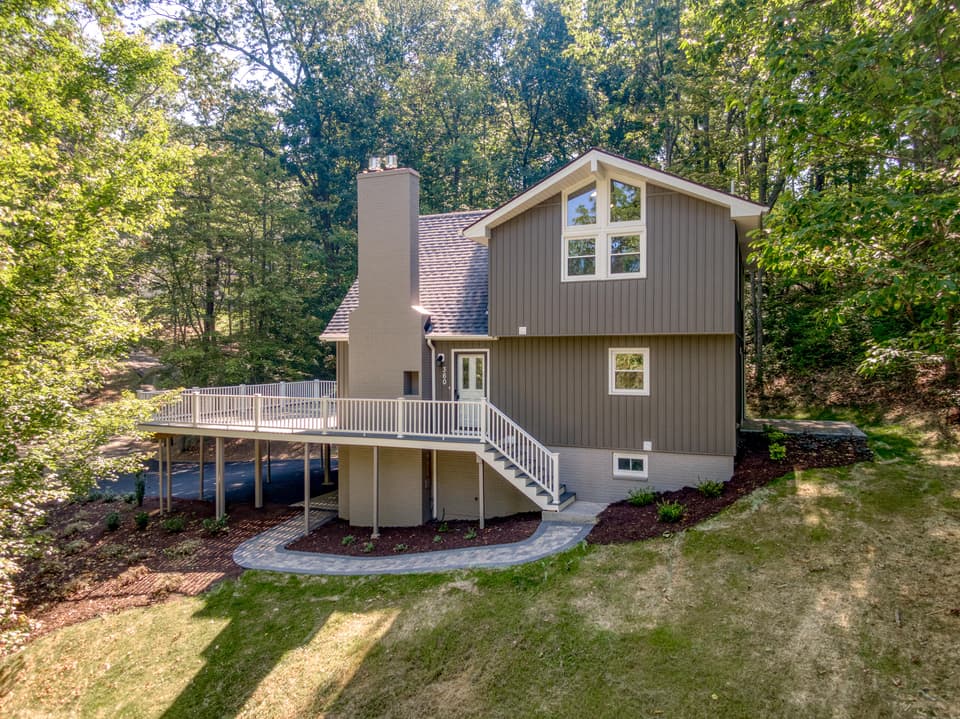 360 Tomahawk Drive, photo 6 of 32