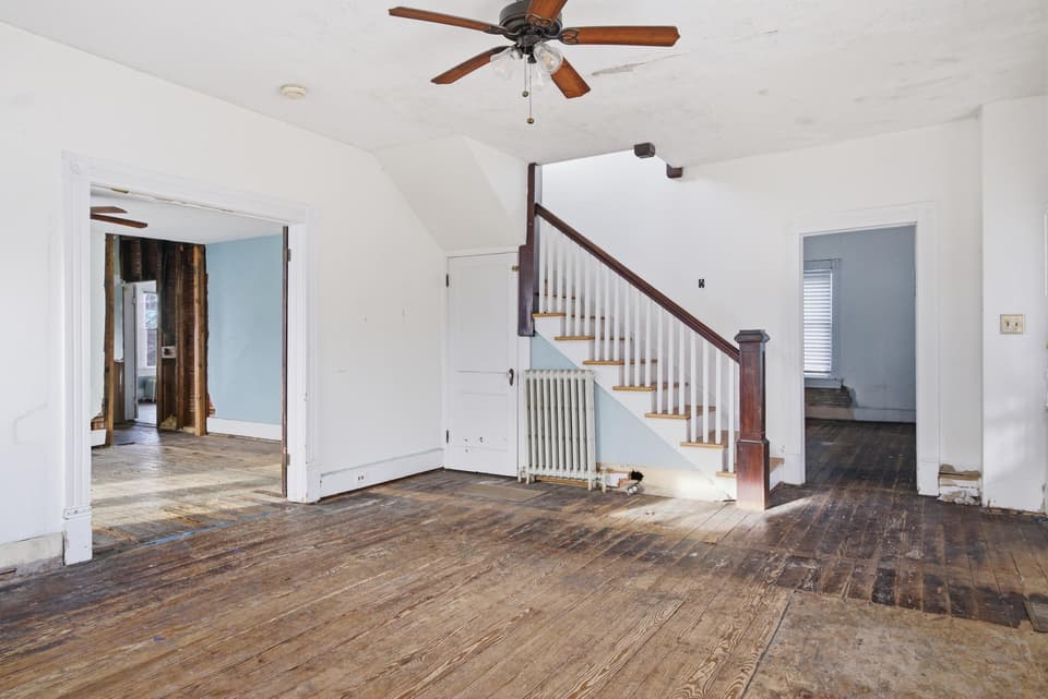 509 W Main Street, photo 10 of 40