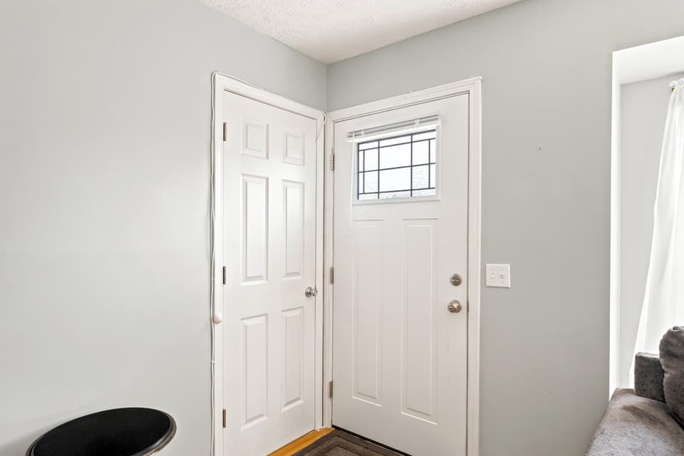 175 Darci Drive SE, photo 4 of 34