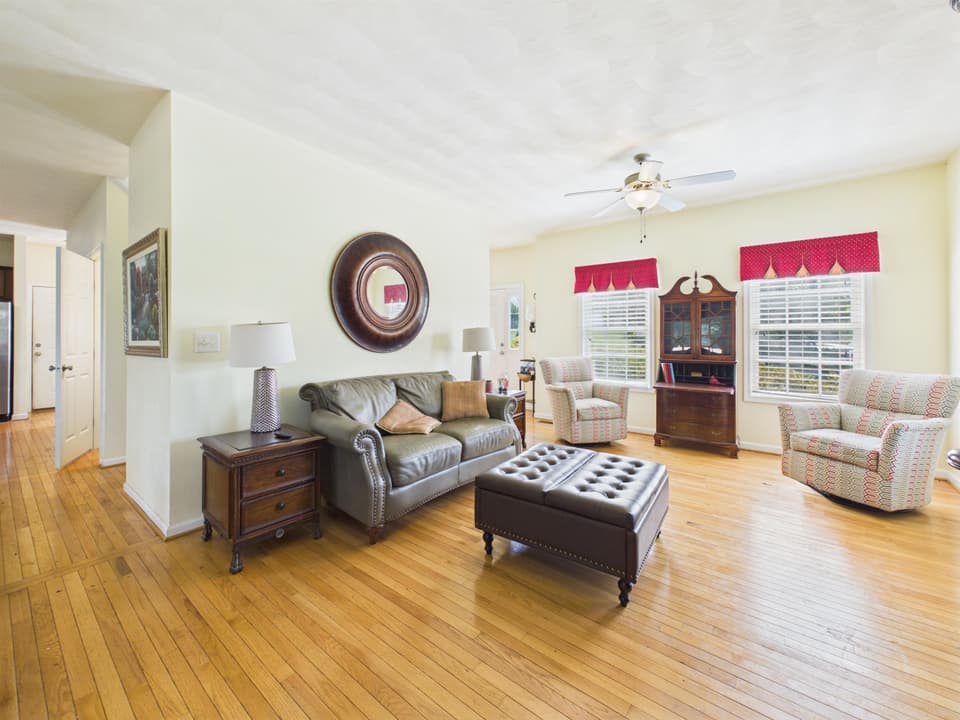 1130 Crosscreek Drive, photo 16 of 40