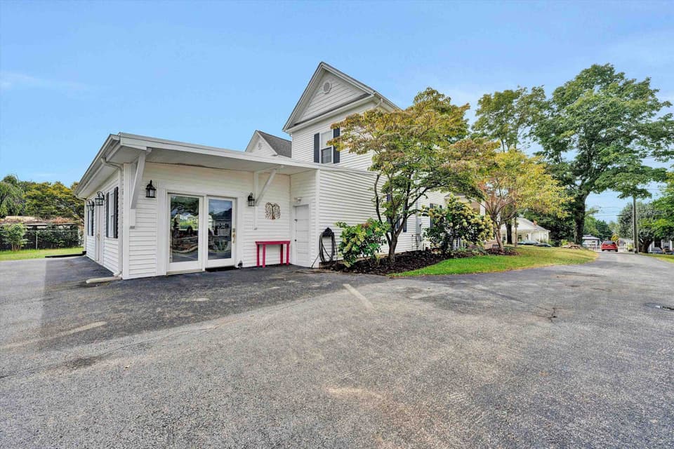 115 Lester Street, photo 35 of 40