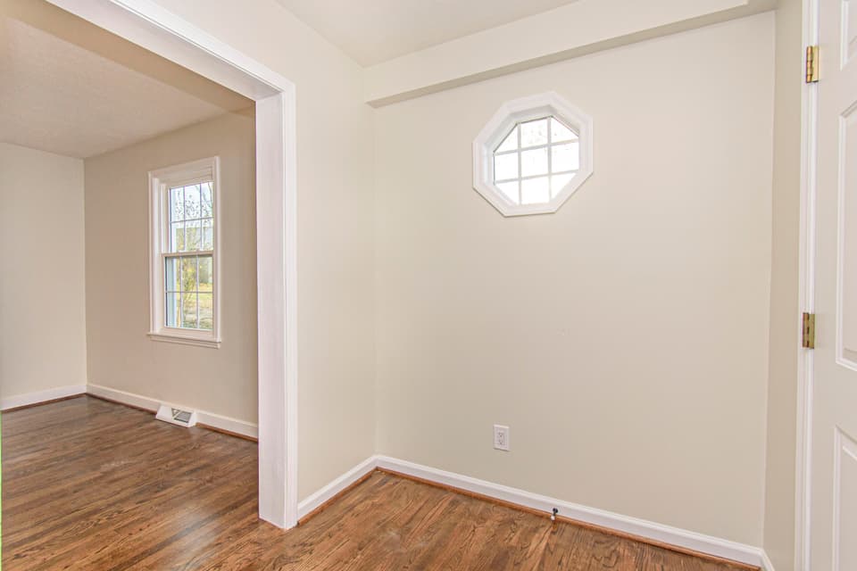 17 Lee Hy Ct, photo 12 of 38