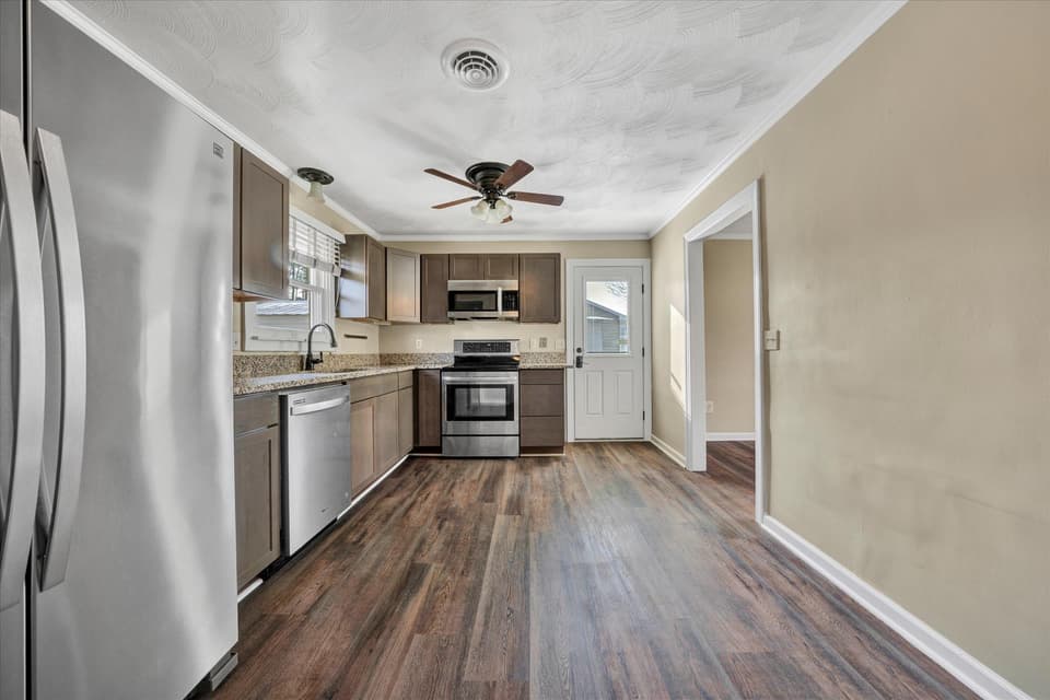 460 Chrisman Street, photo 5 of 25