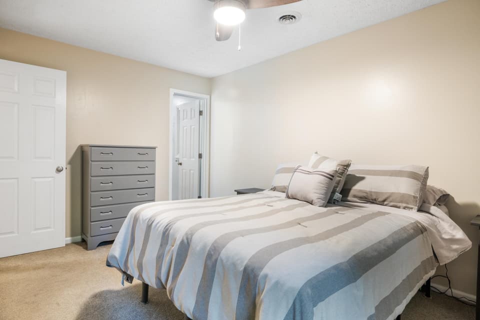 405 Tomahawk Drive, photo 26 of 40