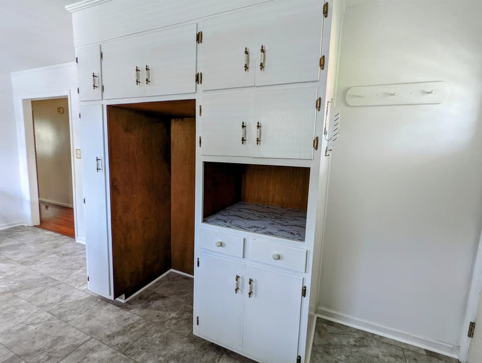 1627 Mud Pike Road, photo 10 of 27