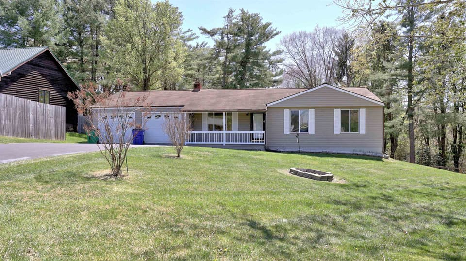 1055 Scott Street, photo 2 of 36