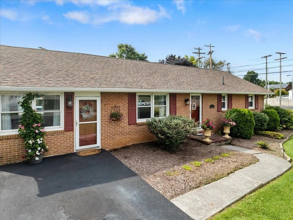 115 Gum Drive, photo 11 of 40