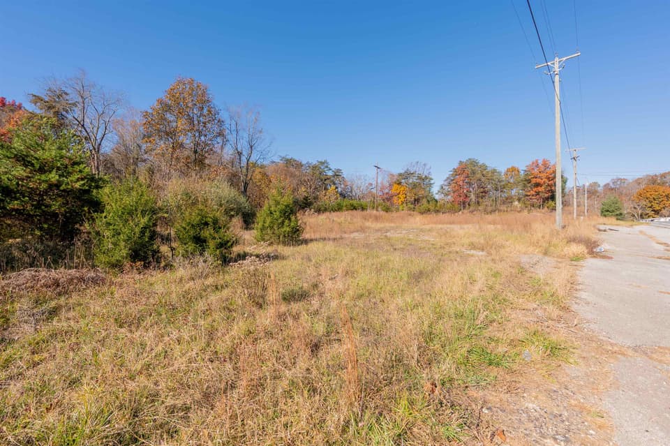 3713 Radford Road, photo 5 of 27
