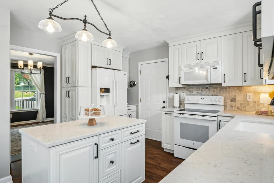 50 Sapphire Avenue, photo 17 of 39