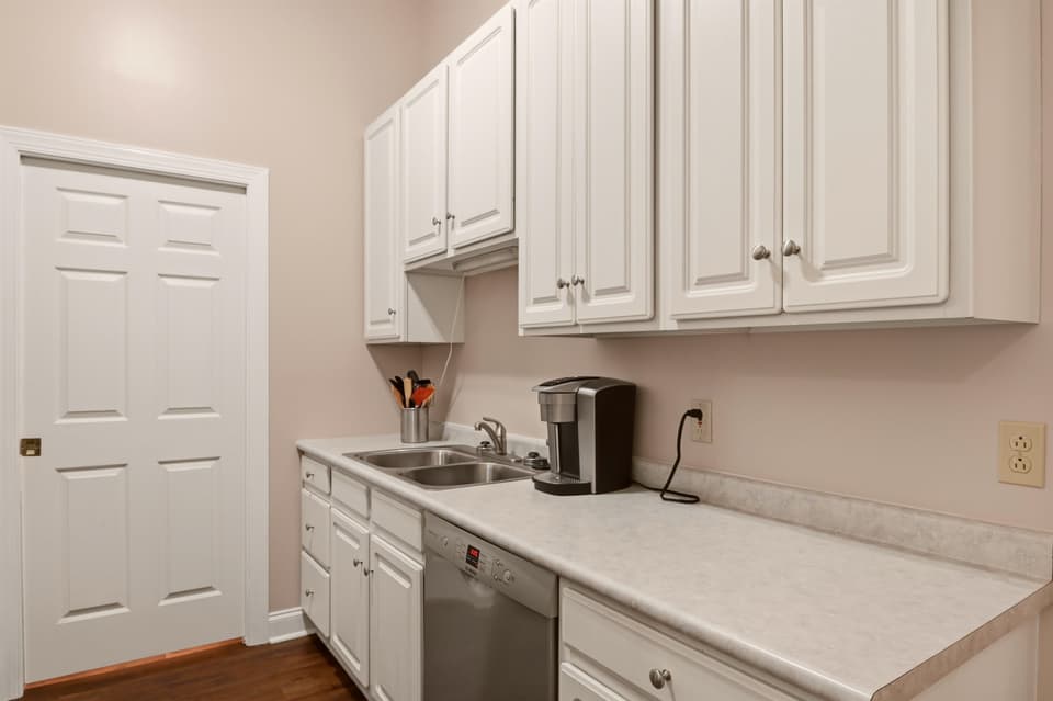 460 Silver Leaf Drive, photo 13 of 27