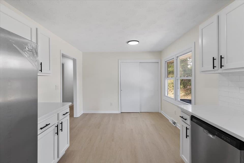 235 Lucas Street NE, photo 10 of 20