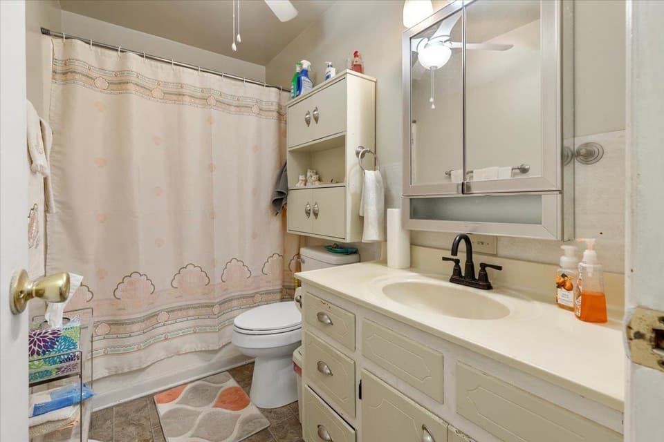 1015 Reading Road, photo 26 of 40